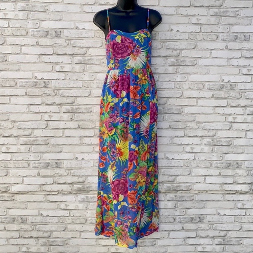 🖤 NWT Vibrant Floral Maxi Dress w Sweetheart Neck 🖤